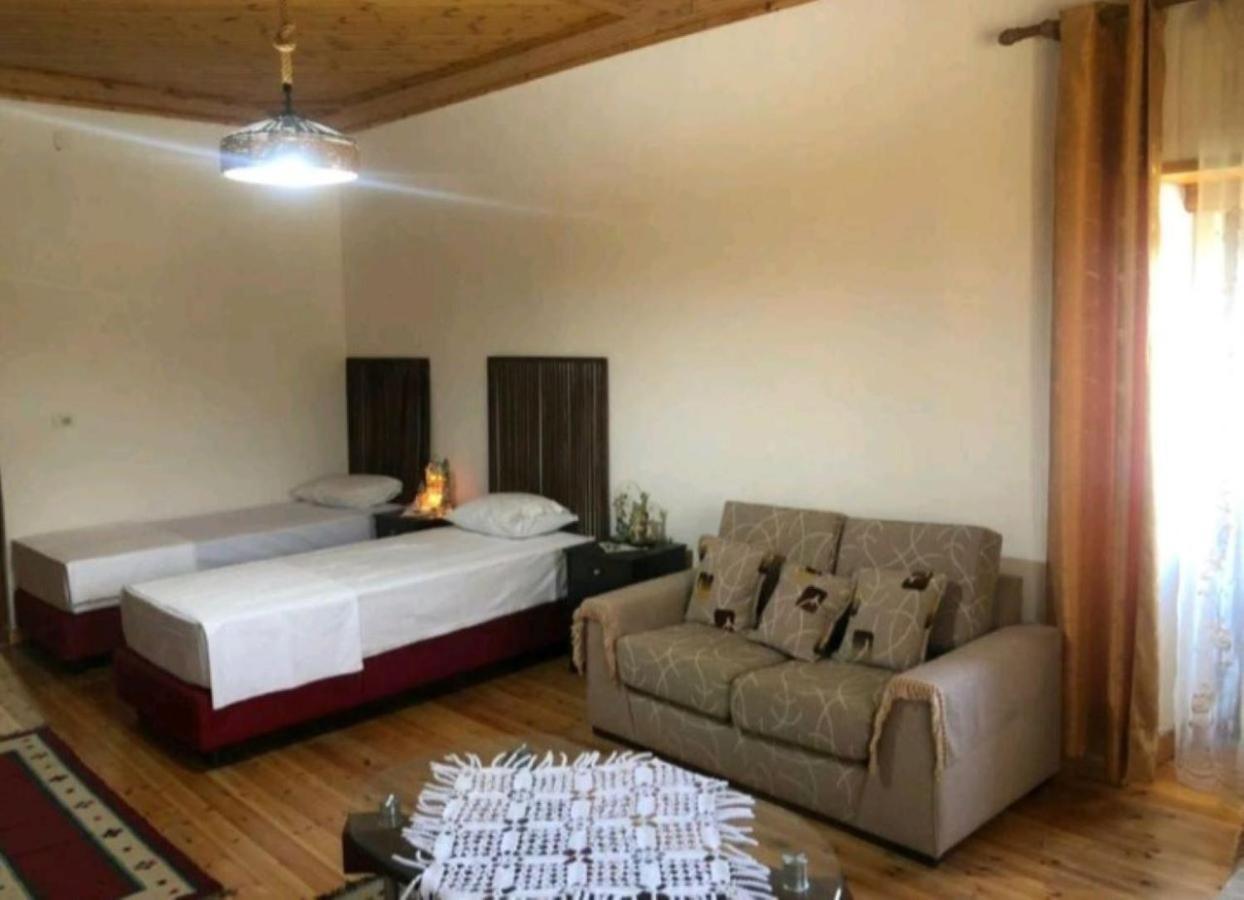 Miziriguesthouse Gjirokastër المظهر الخارجي الصورة