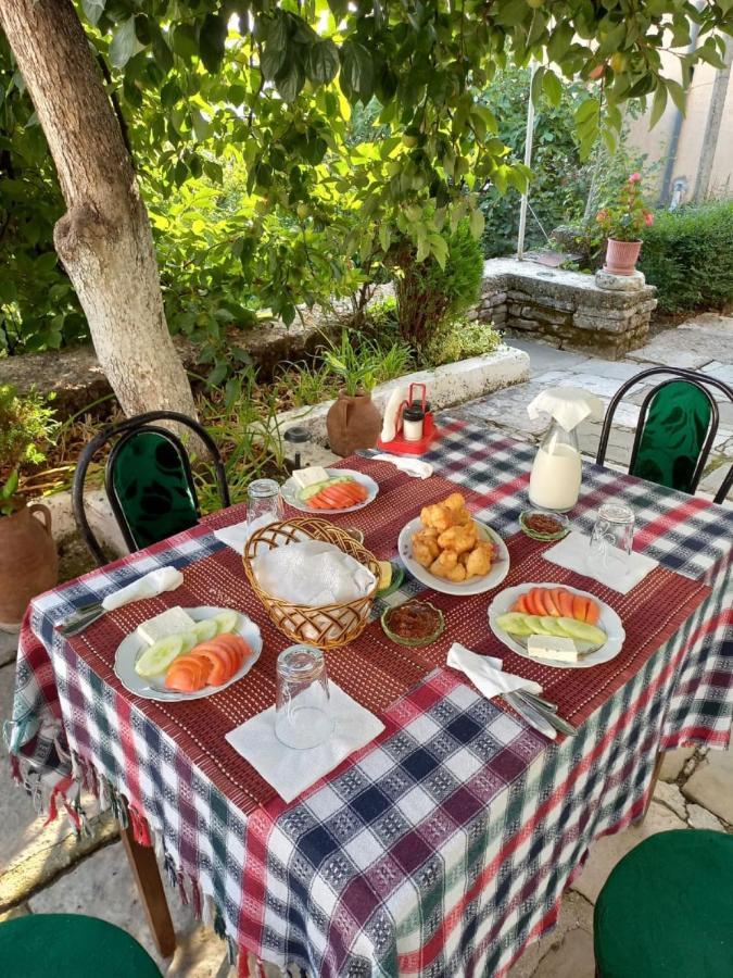 Miziriguesthouse Gjirokastër المظهر الخارجي الصورة
