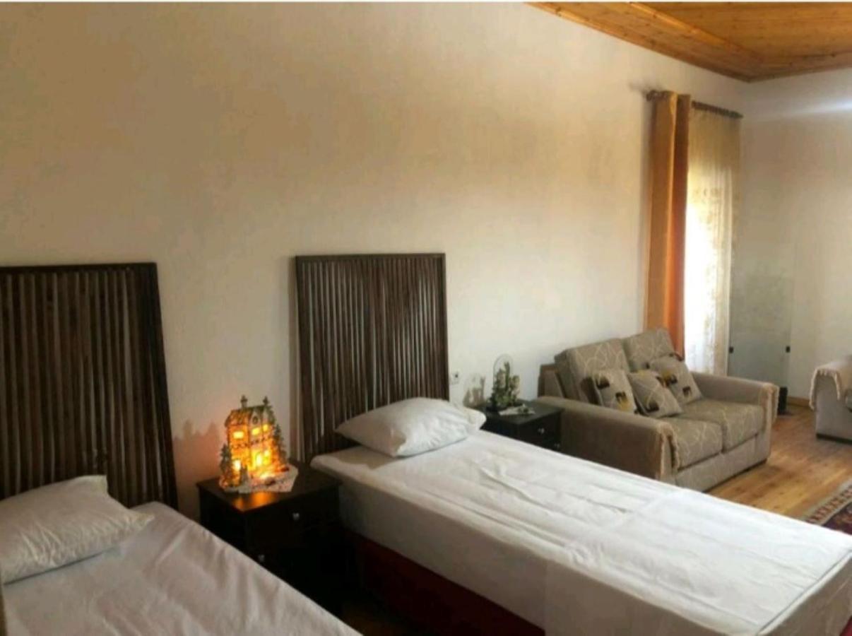 Miziriguesthouse Gjirokastër المظهر الخارجي الصورة