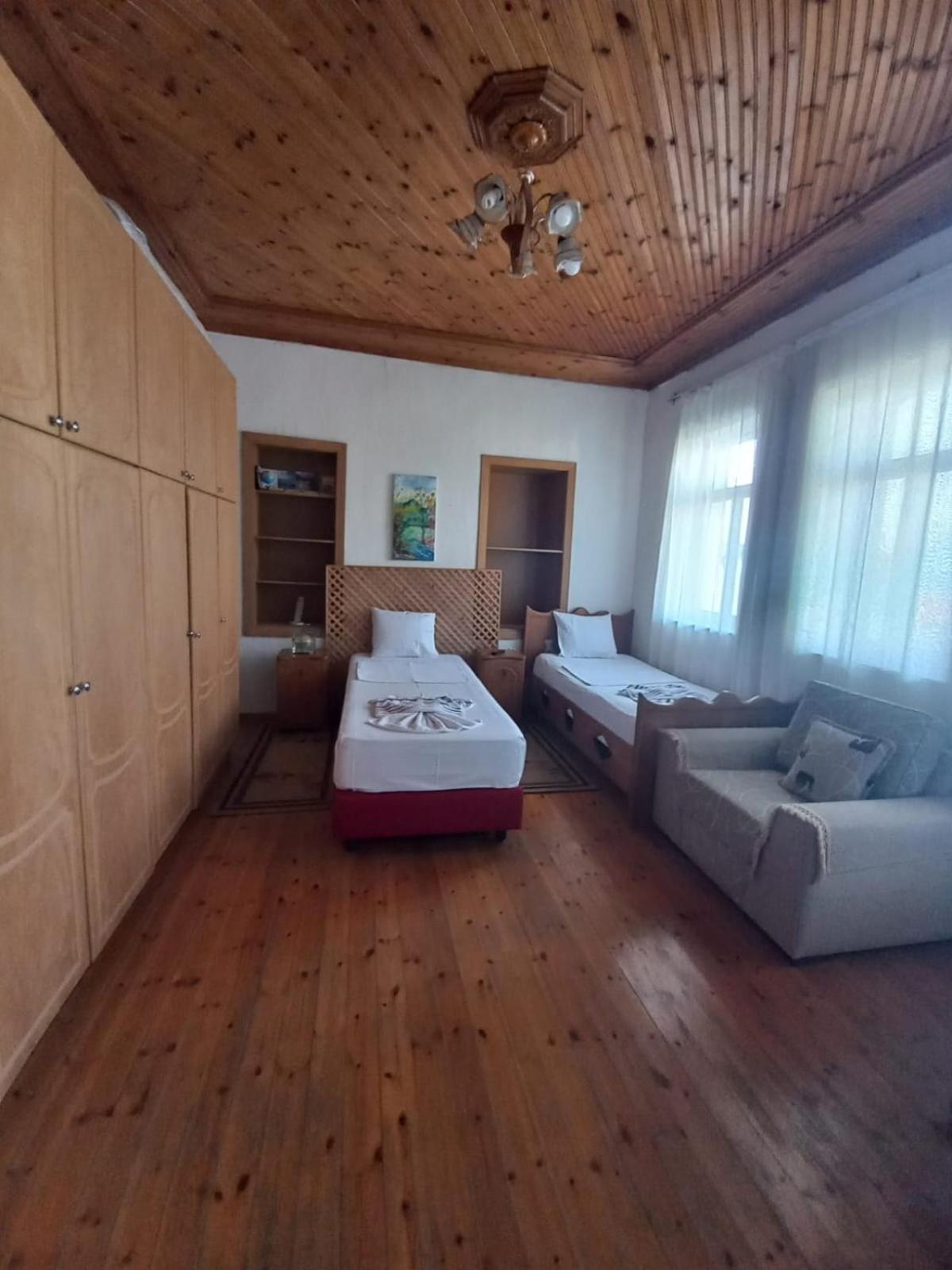Miziriguesthouse Gjirokastër المظهر الخارجي الصورة